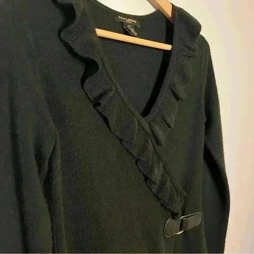 Susan Lawrence Black Sweater Ruffle Collar Size PS in EUC - Picture 2 of 5